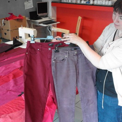 Open Plaats - gordijnen naaien van oude jeans